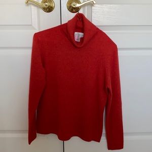 Women’s medium 100% cashmere turtleneck in deep orange/rust